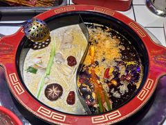 -钢管厂五区小郡肝串串香(奥克斯广场锦城万达店)