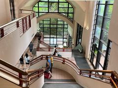 -香港大学