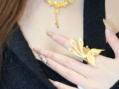 -王府井百货熙地港店