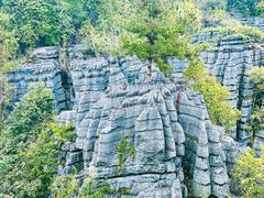 -梭布垭石林景区