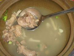 馄饨老鸭煲-老品芳