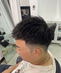 -东方美妍小鹏造型