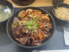 -難波肉劇場