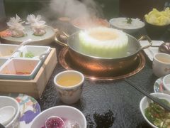 -得意咚瓜·顺德鱼生·冬瓜火锅(深圳首店)