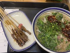 -云阿蛮云南生烫牛肉米线(奉贤路店)