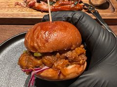 苹果木烟熏手撕猪肉小三明治-BRAVO·布瓦屋西餐