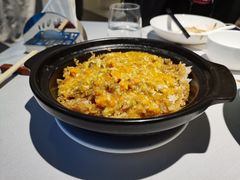 蟹黄煲仔饭-屋里厢上海菜馆