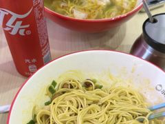 -小杨生煎(金山百联购物中心3楼店)