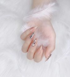 -慕拉美甲美睫皮肤管理