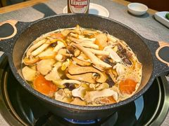 -菌自在·云南野生菌火锅(长安万达店)