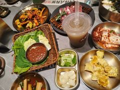 -草家酱蟹炭火烤肉店(珲春南路一店)