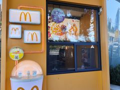 -麦当劳(展览路店)