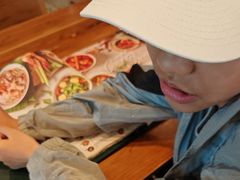 -Chom Cafe and Restaurant