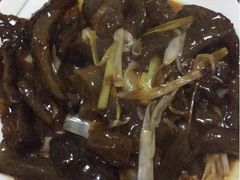 葱烧海参-雅仕聚酒馆
