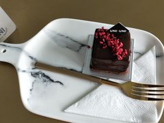 -UNI UNI(环亚凯瑟琳店)