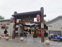 -暖泉小吃广场