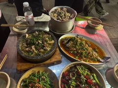 -郑件洋芋饭庄