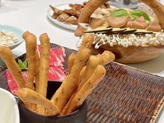 -红鼎豆捞·非遗鲍皇汤火锅(宝丰路店)