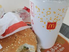 -麦当劳(长江西路得来速店)