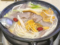 -九寨特色牦牛肉汤锅 羊肉汤锅