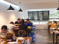 大堂-食爺炭炉鸡煲·烧烤