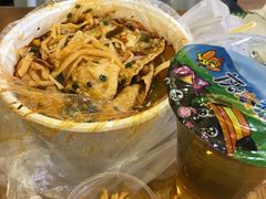 -丽丽三鲜螺蛳粉(田林路店)