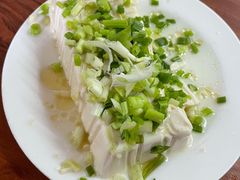 小葱拌豆腐-宝瑞门钉肉饼店