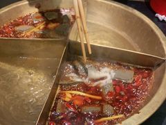 -沸炉重庆老火锅(军事博物馆店)