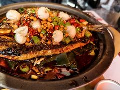 -鸣记脆皮烤鱼(三八广场店)