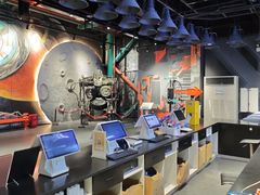 -极限PLAY运动娱乐新世界·团建派对潮玩休闲馆·室内蹦极高空游乐园