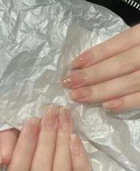 -悦指间美甲美睫