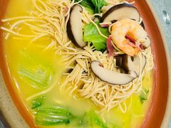 -侬佳蒸菜馆(听潮店)