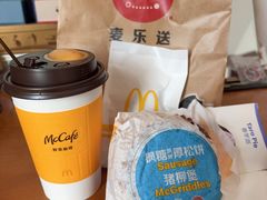 枫糖风味厚松饼猪柳蛋堡-麦当劳(中山八路店)