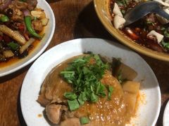 -茅屋大酒店