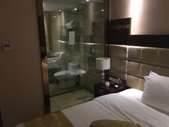 -金皇国际大酒店(桂林两江四湖火车站店)