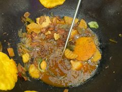 -鲁员外地锅鸡地锅鱼(古墩路店)