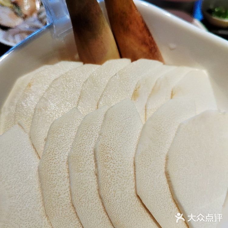我也是醉了,特意来商务火锅喝汤和奶茶😂