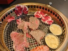 -铭牛烧肉·和牛海鲜自助(高新月牙湖店)