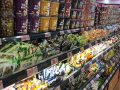 -老婆大人量贩零食连锁(萧山临浦店)