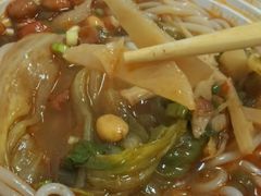 -卓雅桂林米粉