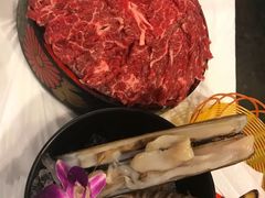 -鲜入围煮花胶鸡海鲜火锅