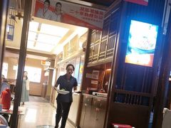-阿瓦山寨·湘菜现炒·剁椒鱼头王(咸阳总店)