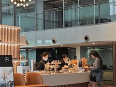 -奔驰上海利星(七宝店)