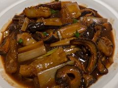 红参烧蹄筋-船歌·鱼水饺青岛菜(闽江二路店)