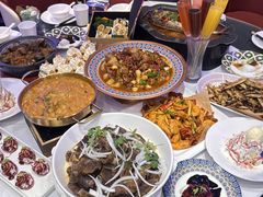 -巴特餐饮6加1音乐餐吧·新疆菜