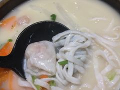 -渔米丰·广府鱼汤米线(光明广场店)