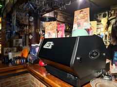 -丽纳尔斯酒吧咖啡LENORE’S BAR(三经街店)