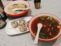 -小杨生煎(金山百联购物中心3楼店)