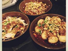 -巴四老城区炭火蛙锅(张江店)
