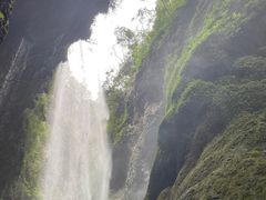 -龙水峡地缝景区
